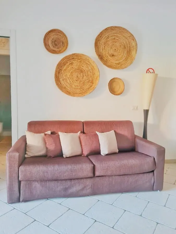 הוילה סנטה מריה נברזה La Casa Di Leo 0*,  איטליה